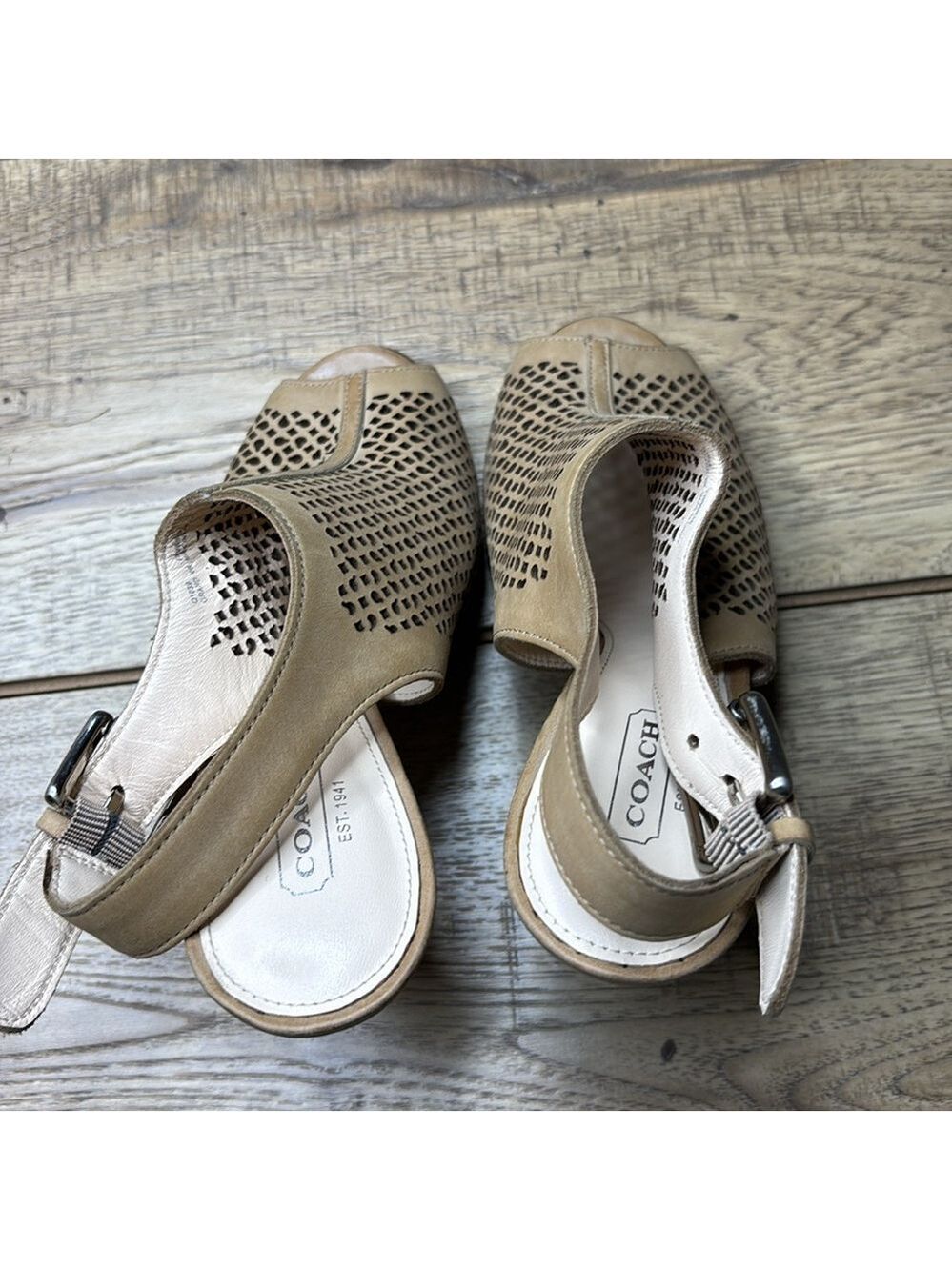 Women's Coach Tan Peep-Toe Sandals Size 6 - Picture 2 of 8